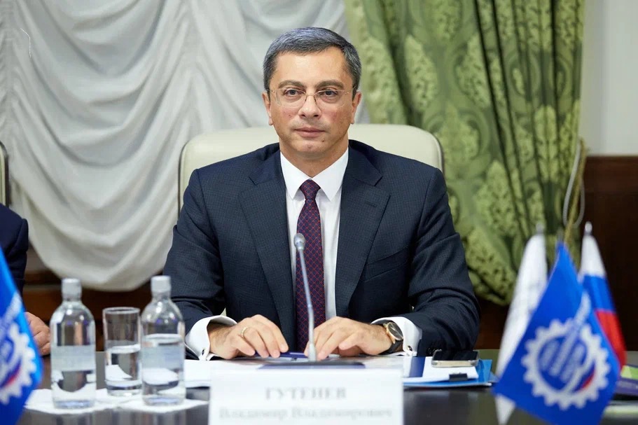 Поздравление первого вице-президента СоюзМаш России Владимира Гутенева с Днем машиностроителя